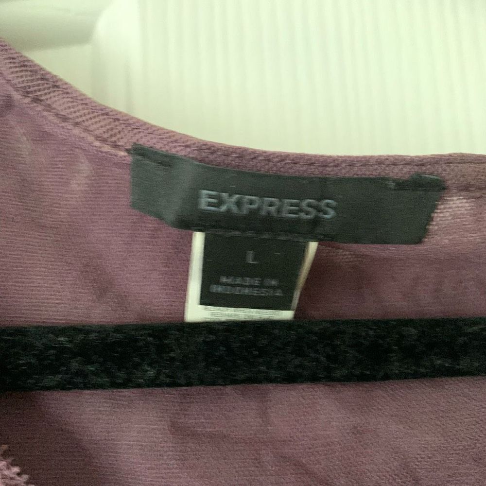 Express | Sequined V-Neck Top - Picture 5 of 7